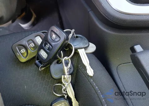 2018 Hyundai Elantra Se из США, поврежденный, VIN 5NPD74LF6JH278801